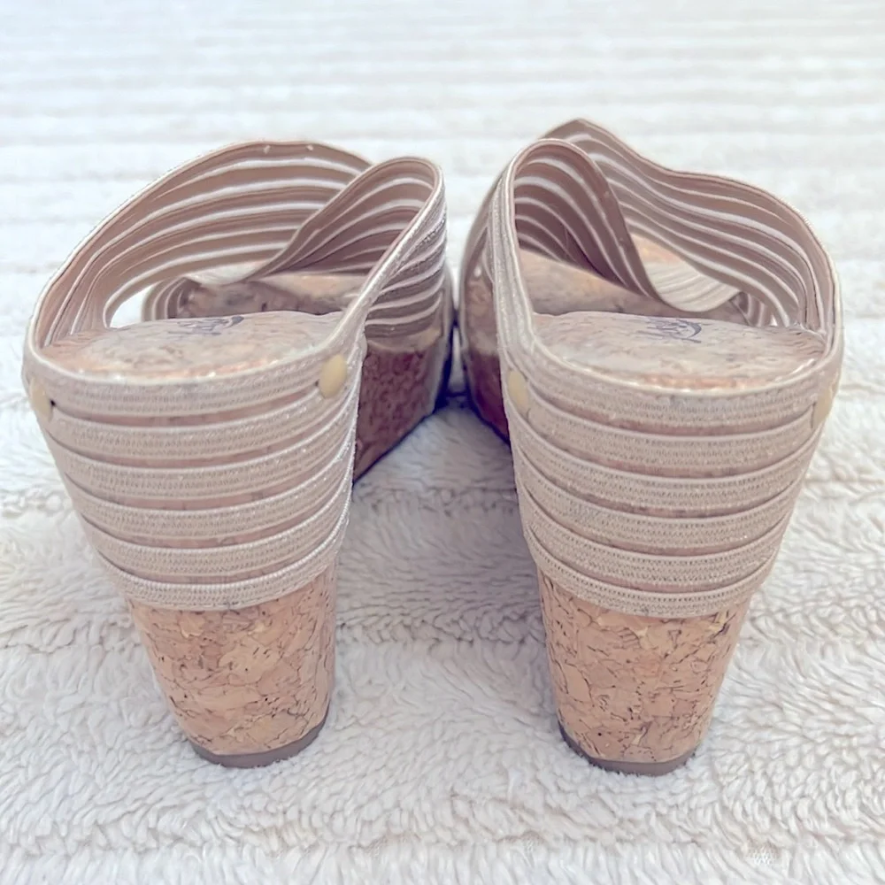 Lucky Brand Miller Cork Wedge Platform Criss Cross Gold Straps Slide Sandals